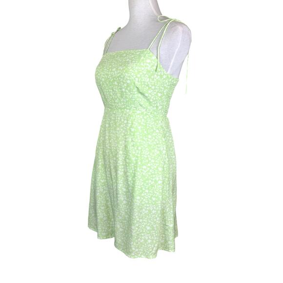 Old Navy NWT Petite Bright Green Floral Tie Strap Fit & Flare Mini Dress - Picture 3 of 13